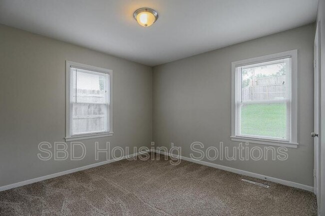 Building Photo - 505 NE 67th Pl