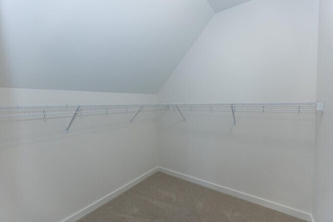 Building Photo - Executive Property located in Republic with a "furnished option" Don't miss this showstopper!!