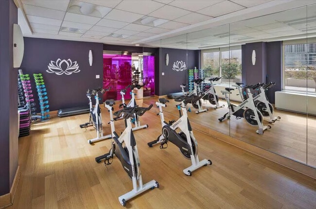 Building Photo - 254 W 54th St