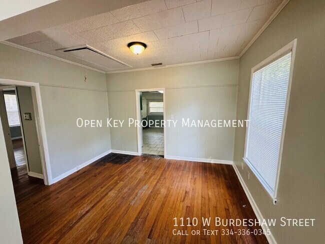 Building Photo - 1110 W Burdeshaw St