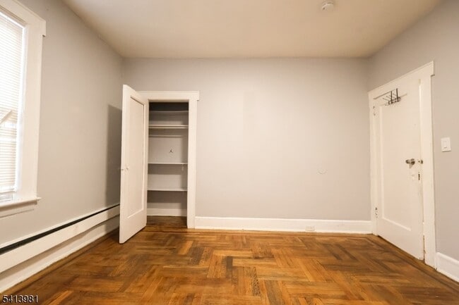 Building Photo - 19 Poe Ave