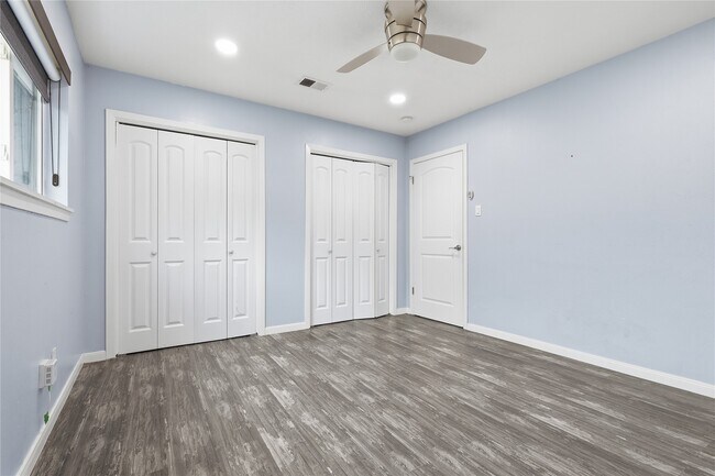 Building Photo - 5347 Rutherglenn Dr
