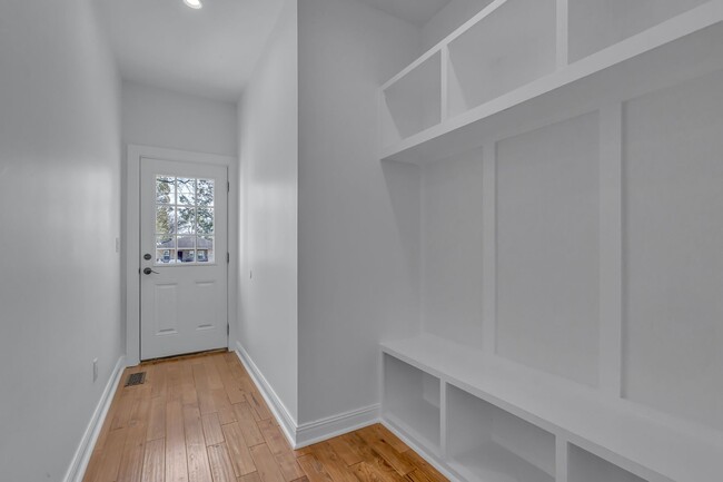 Building Photo - all new East/Cleveland Park Nashville 3 be...