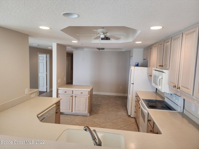 Building Photo - 703 Solana Shores Dr