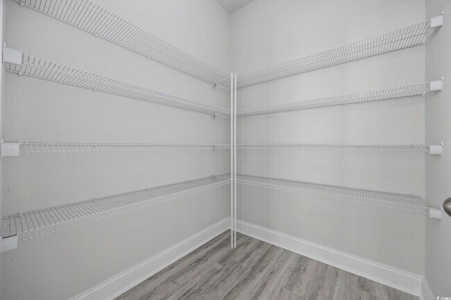 Building Photo - 7151 Shooting Star Way