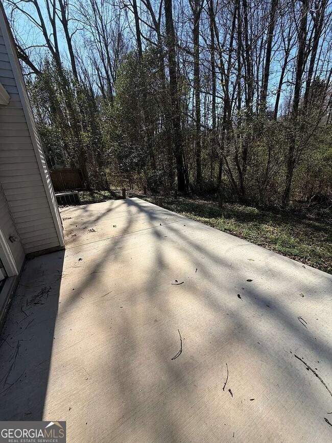 Building Photo - 418 Engle Dr