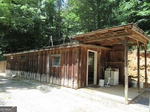 Building Photo - 500 J Mountain Dr