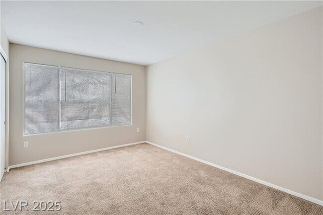 Building Photo - 5710 E Tropicana Ave