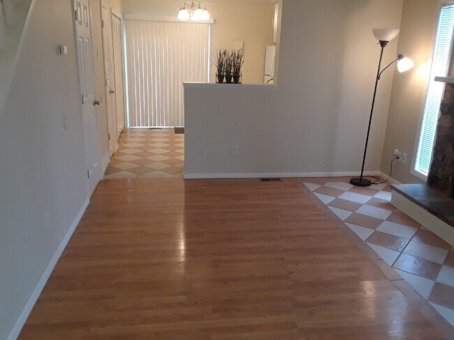Building Photo - 1854 Zebulon Dr