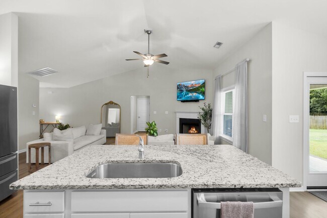 Building Photo - Welcome to your new home