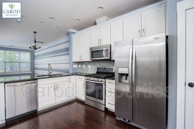 Building Photo - 3840 Willow Green Pl
