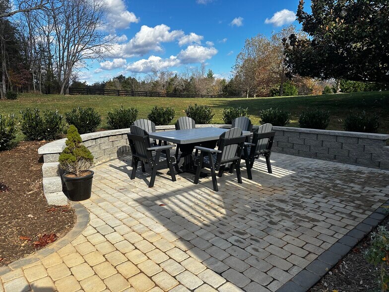 Building Photo - 1918 Browns Gap Tpke