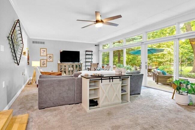 Building Photo - 7093 S Section Line Rd