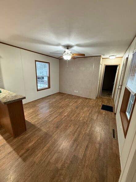 Building Photo - 19 Alflo Cir