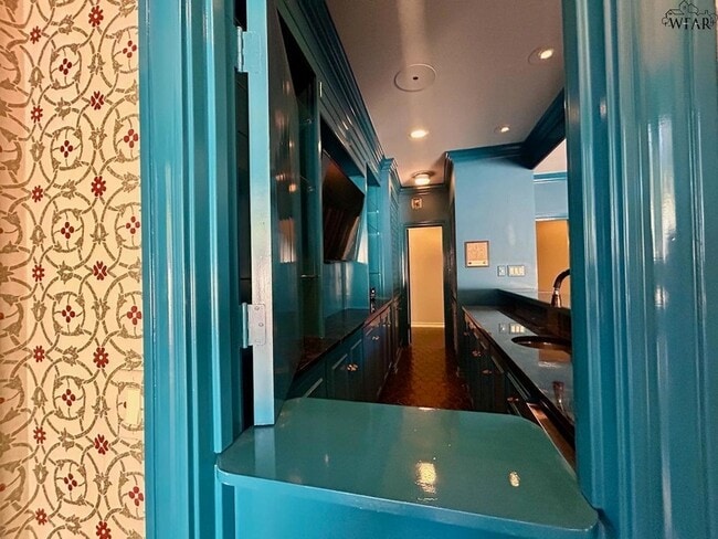 Building Photo - 7 Newcomb Terrace