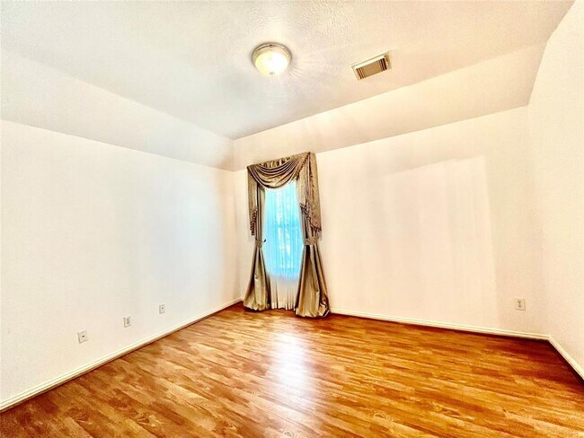 Building Photo - 4202 Grand Plantation Ln
