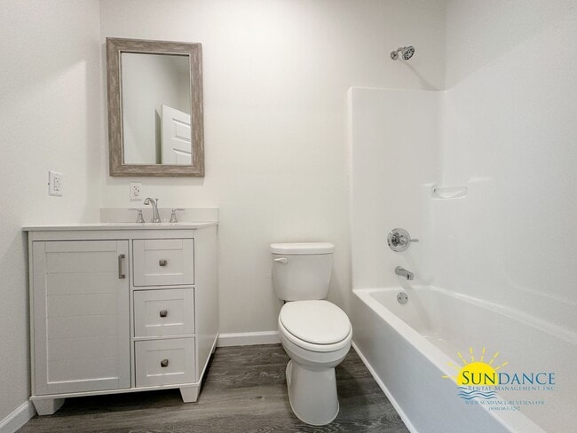 Building Photo - NEW 2-Bedroom Home in Fort Walton Beach ne...