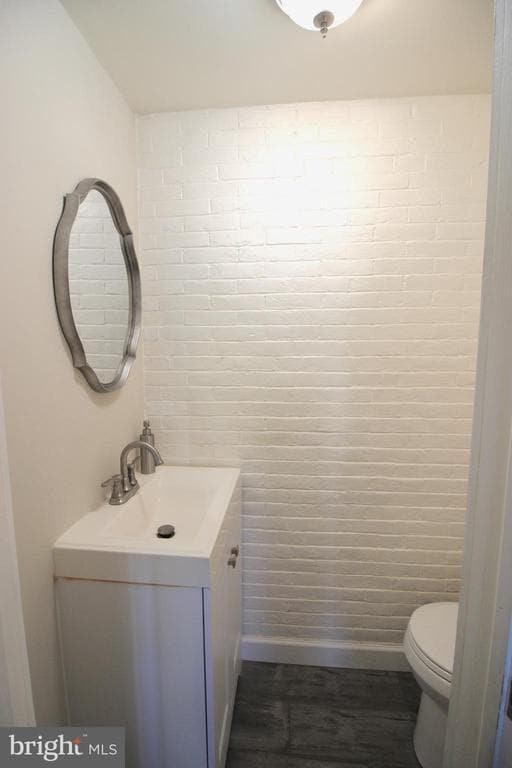 Building Photo - 141 W Mulberry St