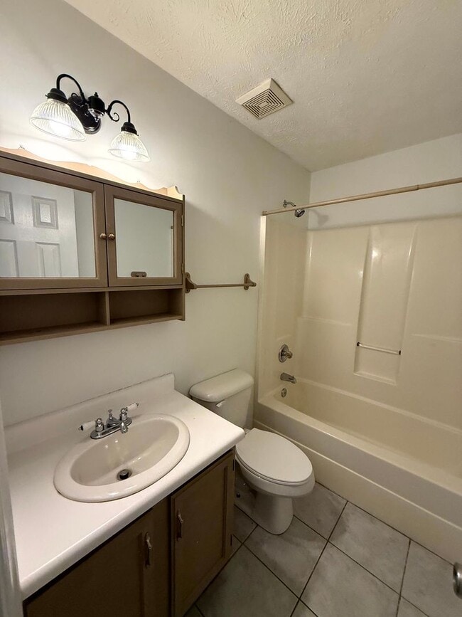 Building Photo - 5481 Landview Pl