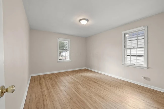 Building Photo - 168 S Weyant Ave