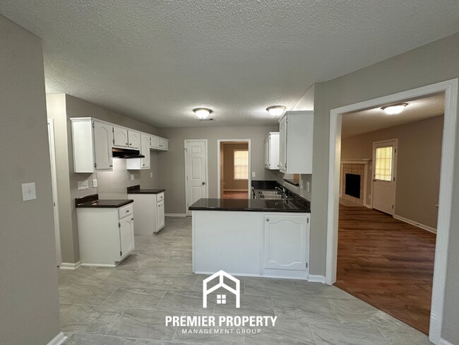 Building Photo - Newly Renovated Cordova Gem | 3BR/2.5BA with Soaking Tub & 2-Car Garage