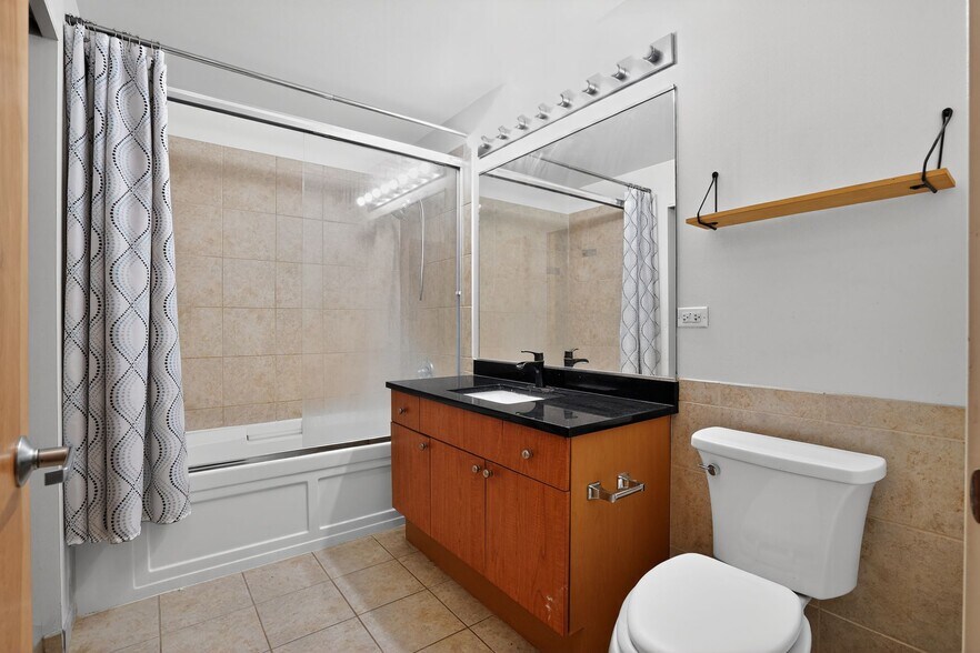 Building Photo - 1720 S Michigan Ave