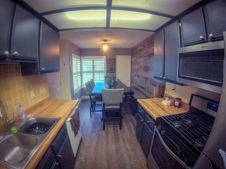 Building Photo - 20531 S Vermont Ave