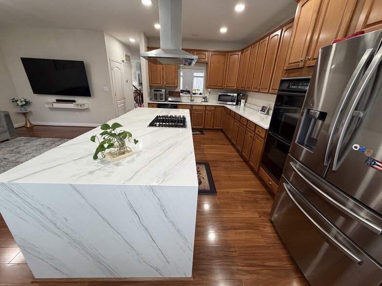 Building Photo - 5447 Serviceberry St