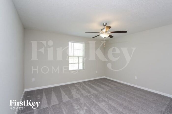 Building Photo - 6128 Tremeza Pl