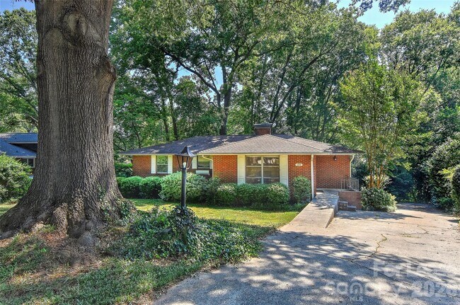 Building Photo - 1215 Sewickley Dr