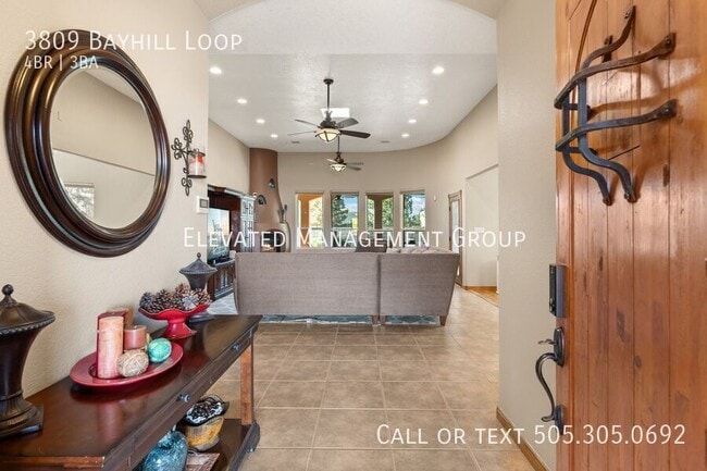 Building Photo - 3809 Bay Hill Loop SE
