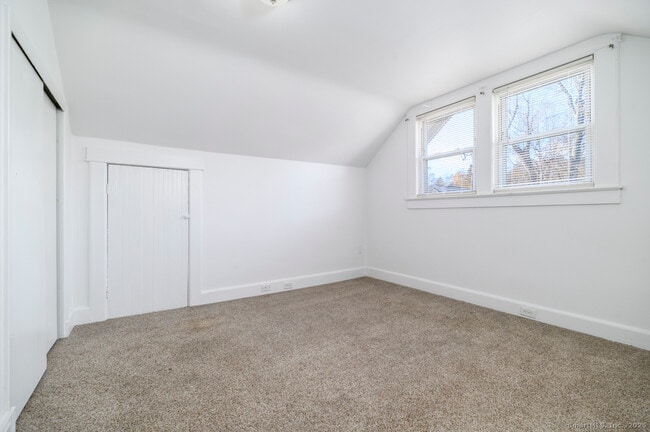 Building Photo - 29 Sterling Pl