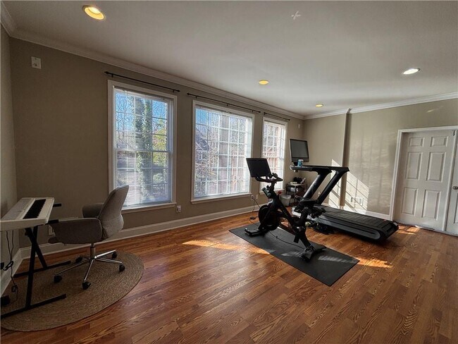 Building Photo - 1120 Landings Overlook