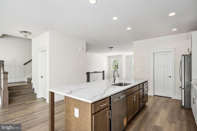 Building Photo - 356 Evermore Ln