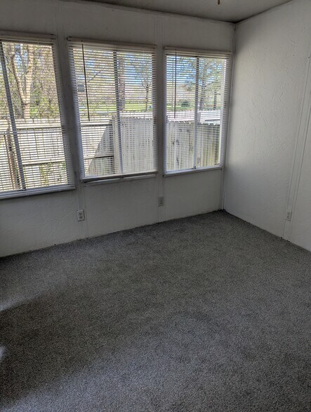 Building Photo - 3064 Comte Ct