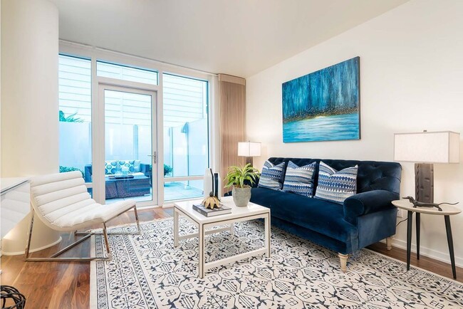 Building Photo - 1 Bed + Office/Den, 1 Bath - Luxury SOMA C...