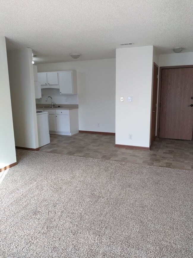 Building Photo - 640 S 4th St