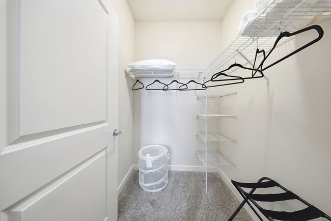 Building Photo - 1702 W Cleveland St