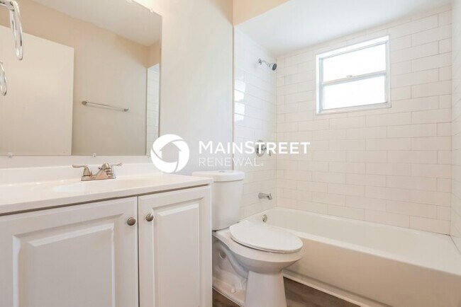 Building Photo - 3 Bedroom Pet-Friendly Home in VENICE, FL with Main Street Renewal