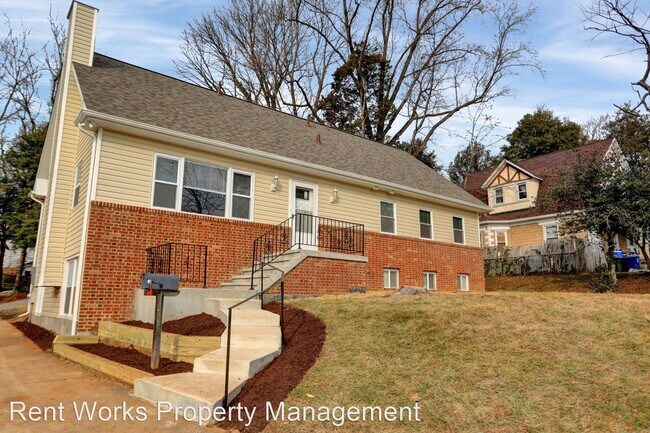 Primary Photo - 7 br, 4 bath House - 5922 Benton Heights