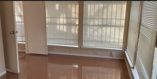 Building Photo - 6406 Costa Mesa Dr