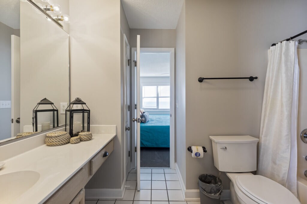 Building Photo - 1426 N Waccamaw Dr