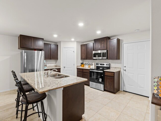 Building Photo - 5618 Lone Star Lp