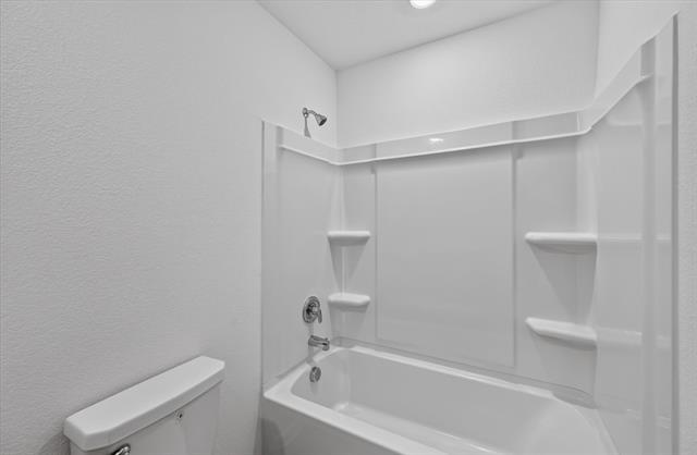 Building Photo - 624 W Criner St