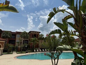 Building Photo - 1 bed 1 bath condo in Metrowest