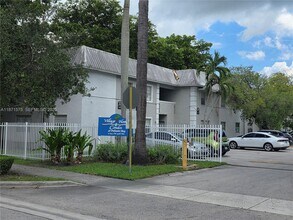 Building Photo - 17255 SW 95th Ave