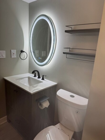 Building Photo - 5500 N Ocean Blvd