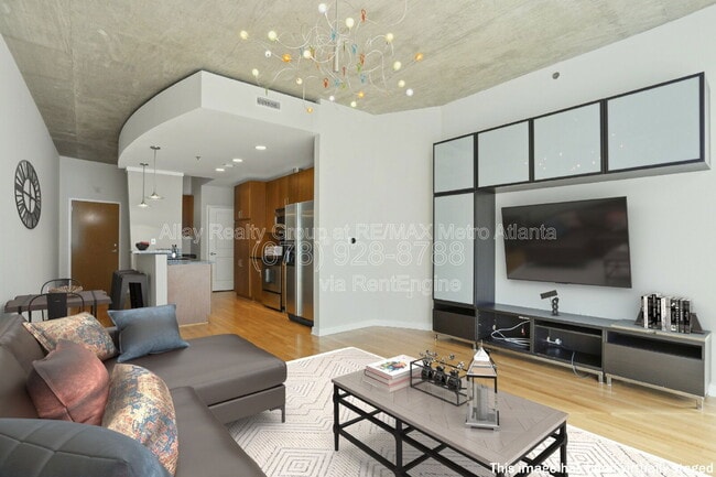 Building Photo - 943 Peachtree St NE