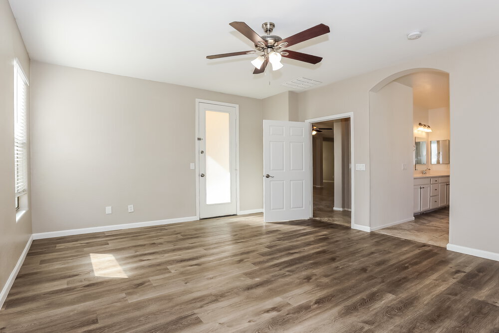 Building Photo - 4505 W Pleasant Ln