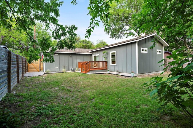 Building Photo - 4709 Bandera Rd